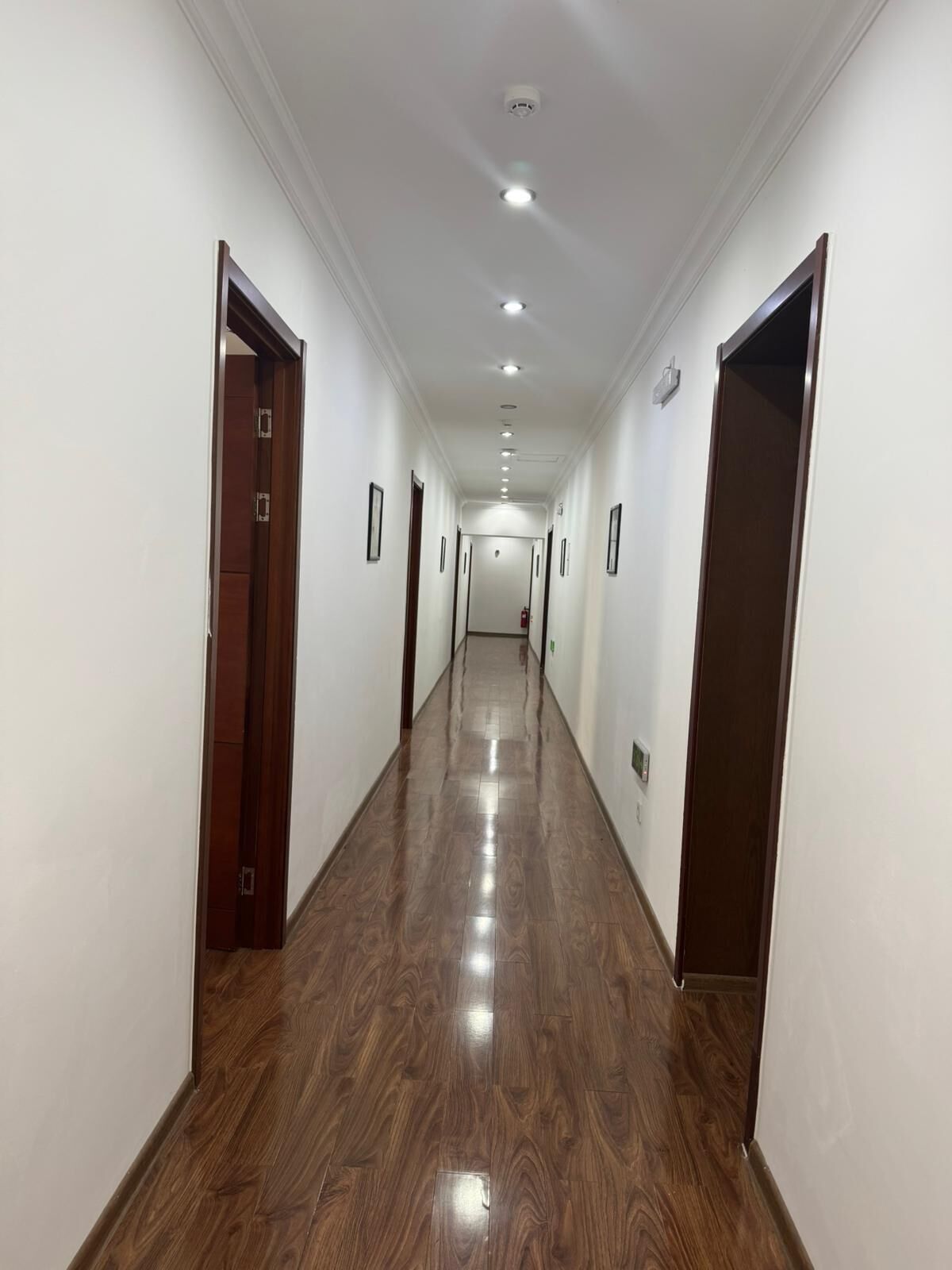 100-cm TV with cable channels, printers