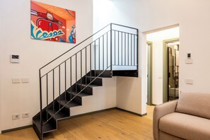 Leilighet, 2 soverom | Skrivebord, strykejern/-brett, wi-fi (inkludert) og sengetøy