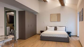 Monolocale | Una scrivania, ferro/asse da stiro, Wi-Fi gratuito, lenzuola