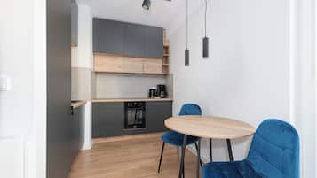 Classic Studio, Balcony | Private kitchenette