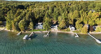 Crystal View Hideaway - Very Romantic with Spectacular View of Crystal Lake from Large Deck with Fire Table!