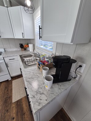 Fridge, microwave, oven, stovetop - Romantic Country Hideaway (Big Cabin)