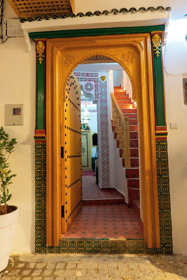 Mặt tiền nơi lưu trú