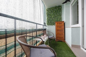 Terrace/patio - Strzeleckiego 6 Warsaw | Comfortable Apartment | Air Conditioning | Balcony (Warszawa)