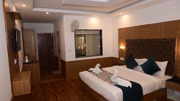Comfort Double Room, Balcony, Mountain View | Free WiFi