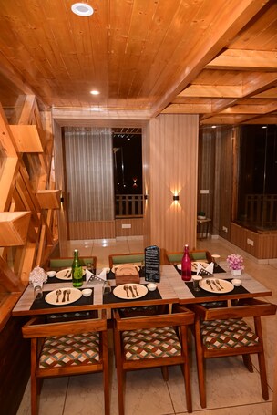 Restaurant. Mystic Manali