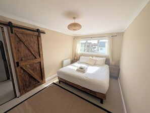 3 Schlafzimmer, Bügeleisen/Bügelbrett, WLAN, Bettwäsche