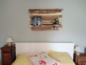 Fer et planche à repasser, draps fournis