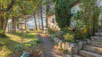 Enceinte de lâhĂ©bergement