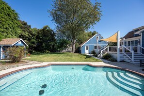 Pool - 111 Rodaline Avenue - in-town Lewes with a private pool! (Lewes)