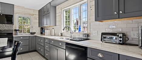 Microondas y lavavajillas