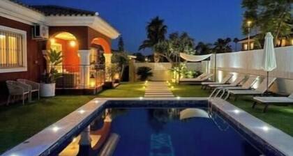 Exclusive Villa in Bonalba with Private Pool, Garden and Terrace