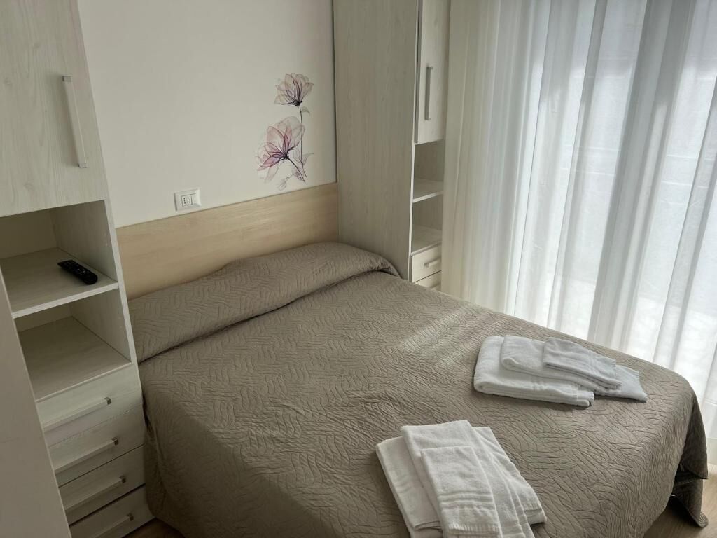 Classic Double Room Single Use, Balcony | In-room safe