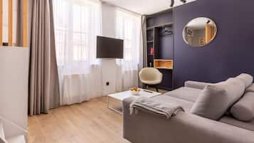 Apartment, Blick auf den Innenhof | Innenbereich