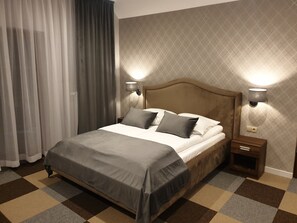 豪華客房, 花園景觀 | 書桌、免費無線上網、床單