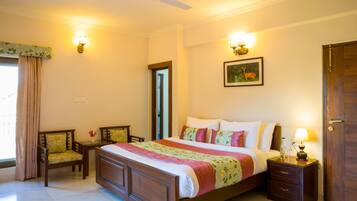 豪華雙人房, 山景 | 免費 Wi-Fi、床單