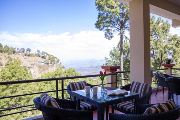 Deluxe Double Room, Hill View | Terrace/patio