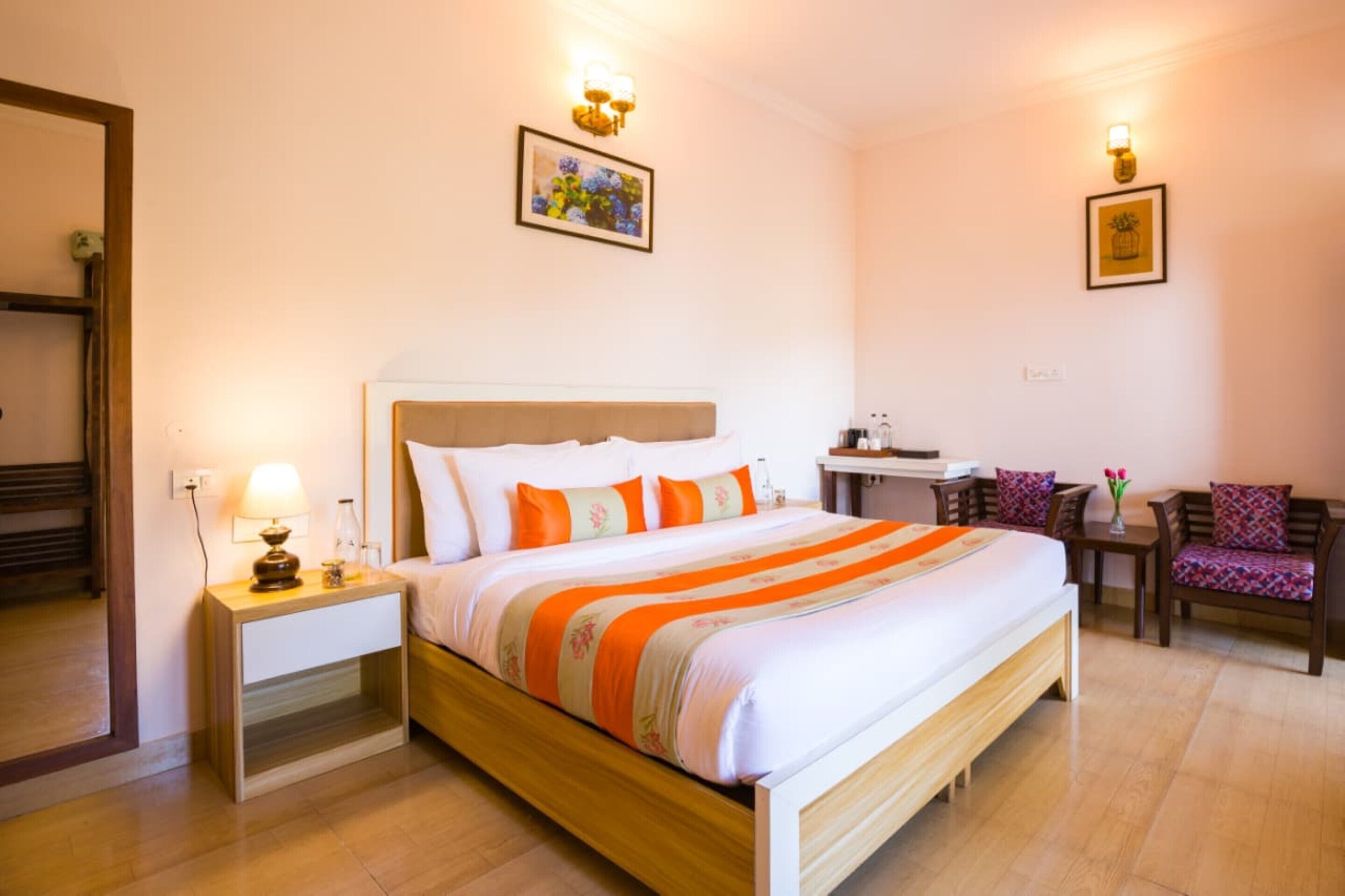 Habitación Deluxe doble, vistas a la colina | Wifi gratis y ropa de cama