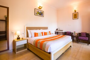 Deluxe-Doppelzimmer, Hügelblick | Kostenloses WLAN, Bettwäsche