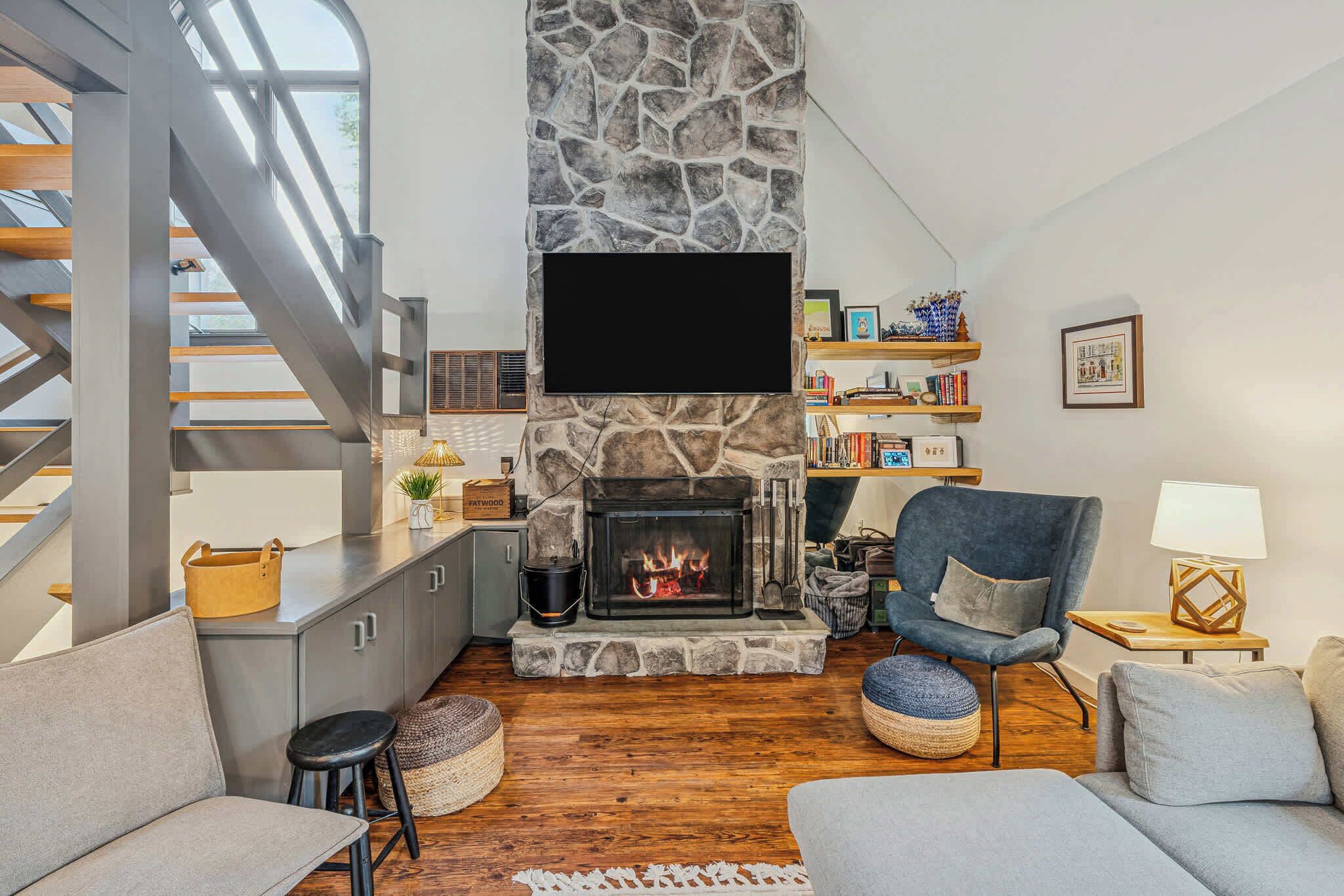 TV, fireplace, offices