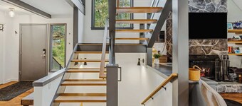 Steps to Ski Hill, Game Room, Club | Kingswood 6F