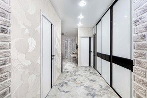 Classic Apartment | Premium bedding, individually decorated, free WiFi, bed sheets - Stylish apartments in Minsk-Mir (Minsk)