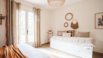 4 Schlafzimmer, Bügeleisen/Bügelbrett, Reisekinderbett, Internetzugang