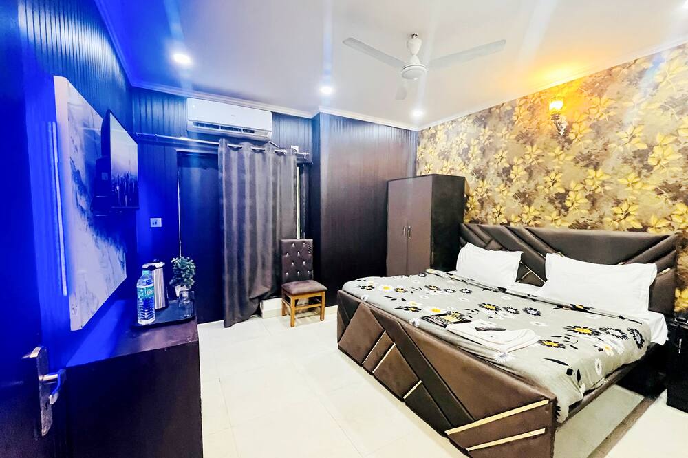 Roomshala Hotel Tom & Jerry