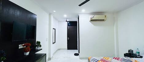 Double Room | Free WiFi