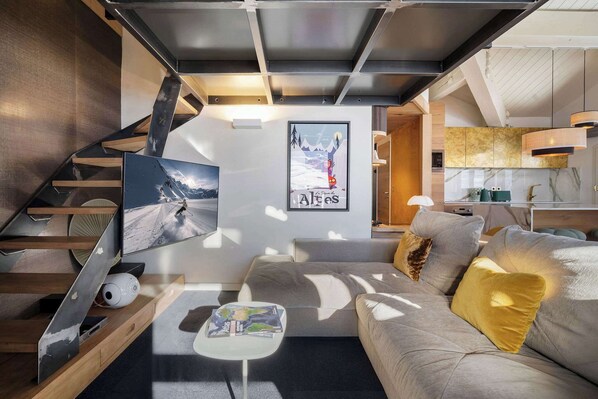 TV, fireplace, offices