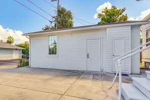 Apartment (0 Bedroom) | Interior - Walkable Studio 1 Mi to Riverwalk & Dtwn Bradenton (Bradenton)