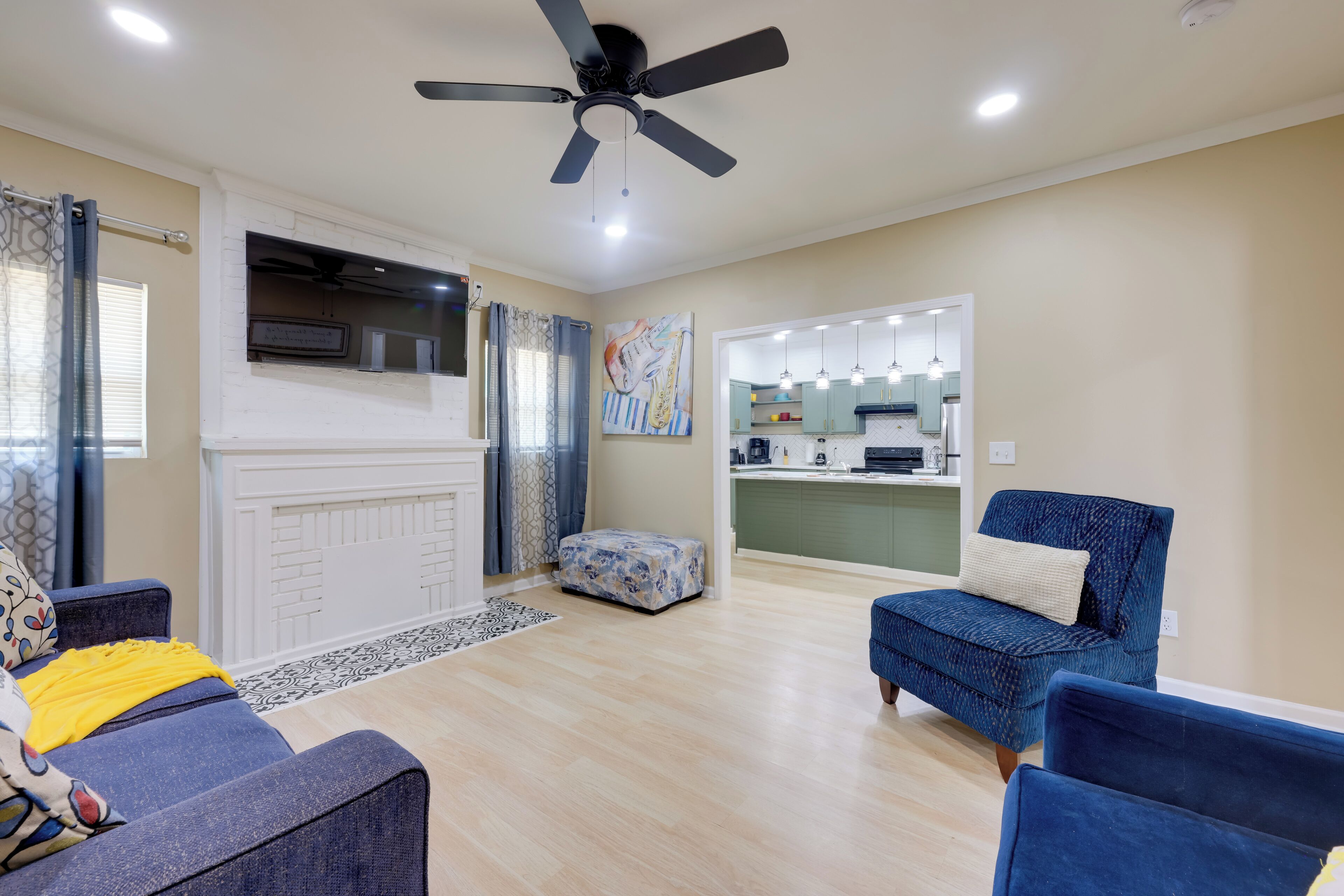 House (3 Bedrooms) | Front of property