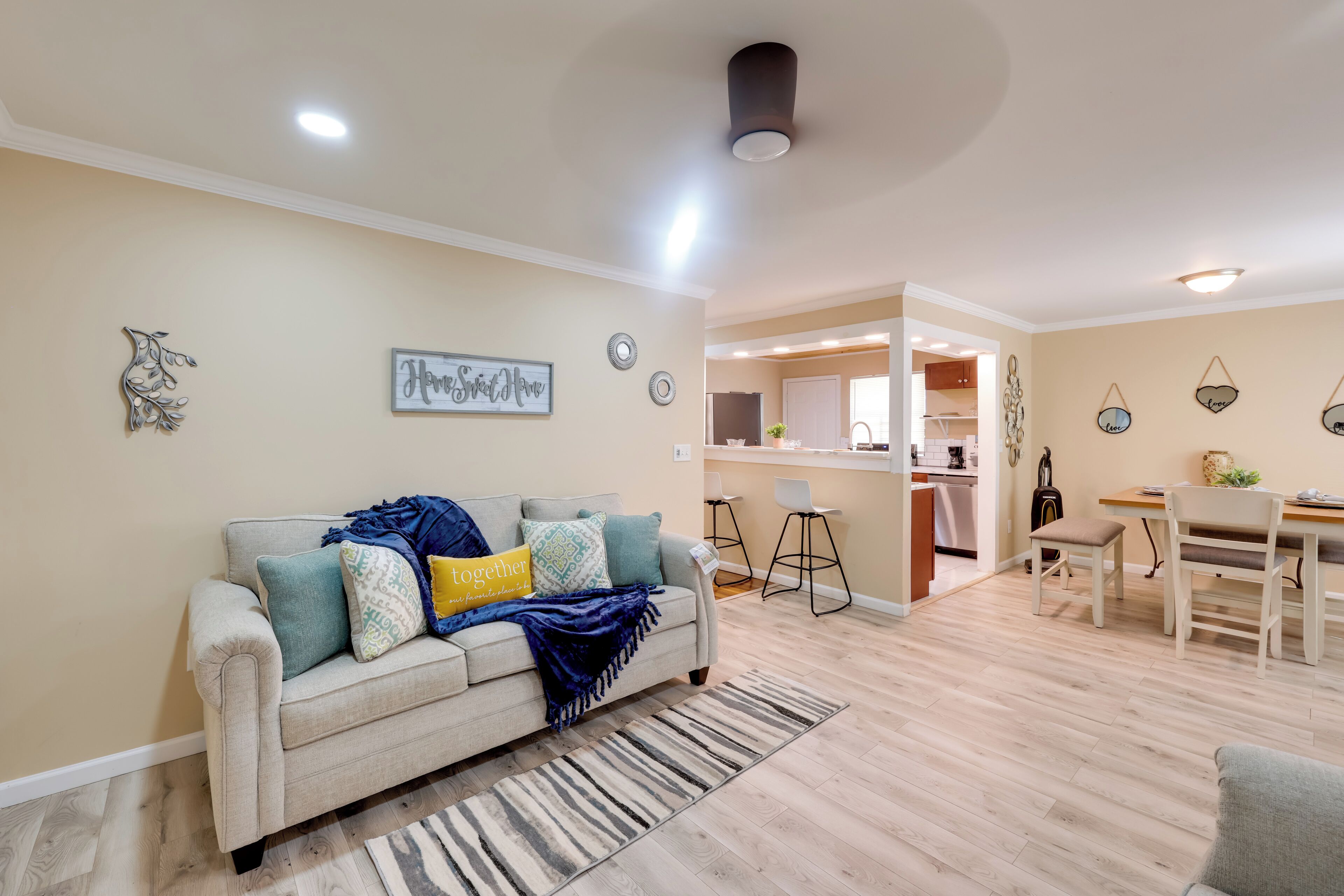 House (3 Bedrooms) | Interior