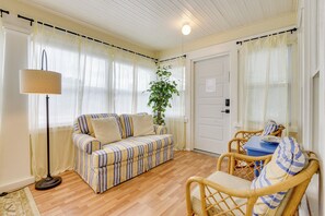 Apartment (1 Bedroom) | Interior