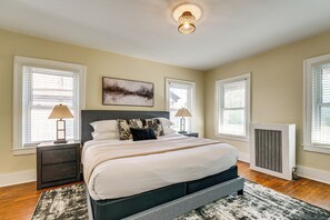 House (5 Bedrooms) | Interior