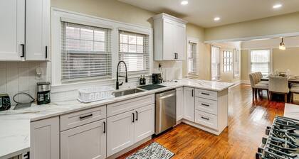 5 Mi to Dtwn Detroit: Pet-friendly Edison Home