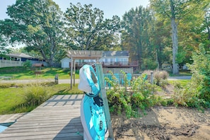 Interior - 13 Mi to South Haven: Lakefront Retreat w/ Dock! (Grand Junction)