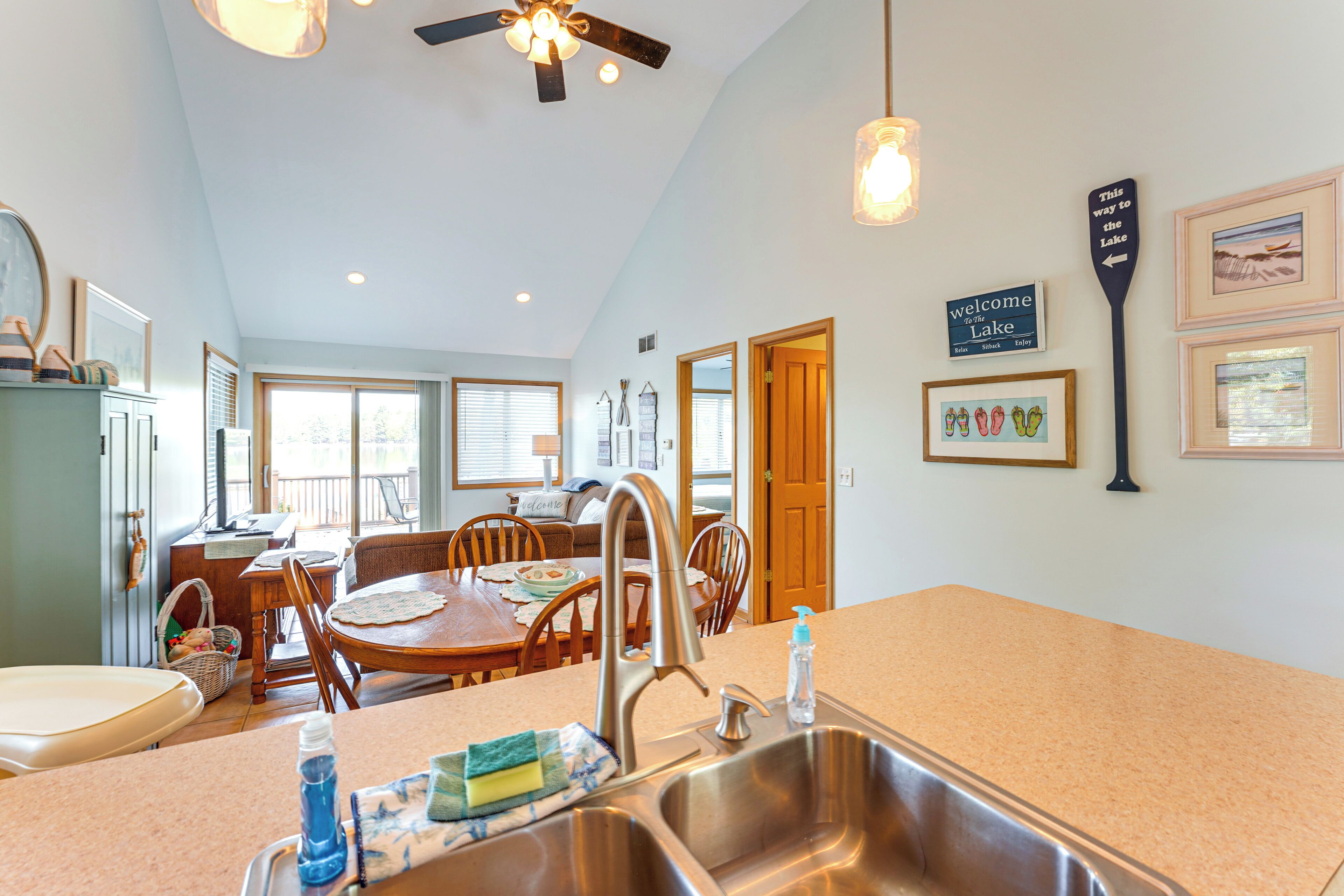 House (2 Bedrooms) | Interior