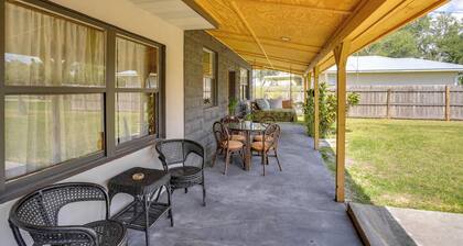 < 1 Mi to Downtown Arcadia: Tranquil Wooded Escape