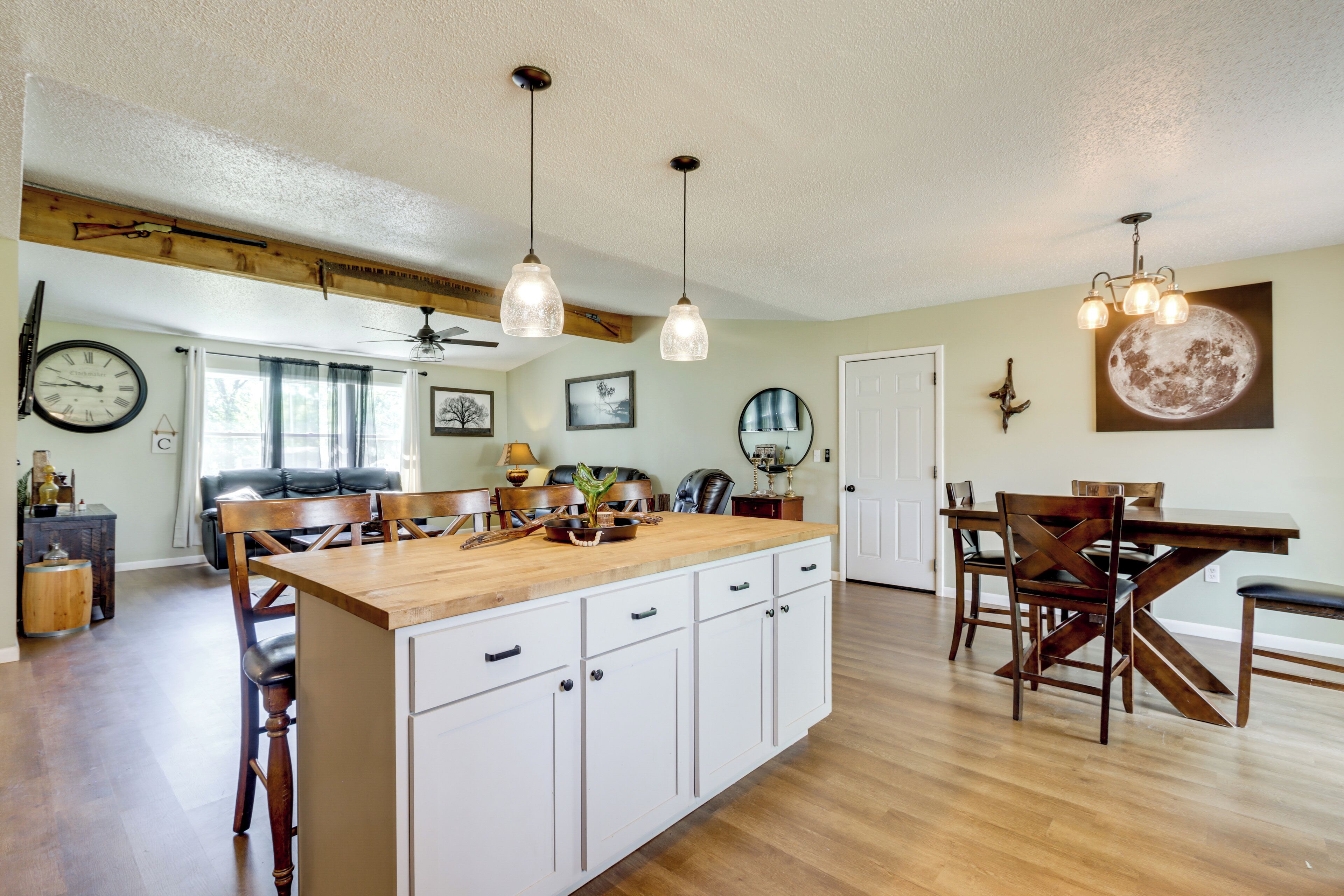 House (3 Bedrooms) | Interior