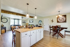 House (3 Bedrooms) | Interior