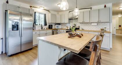 1 Mi to Shops & Cafes: Updated Cassville Home!