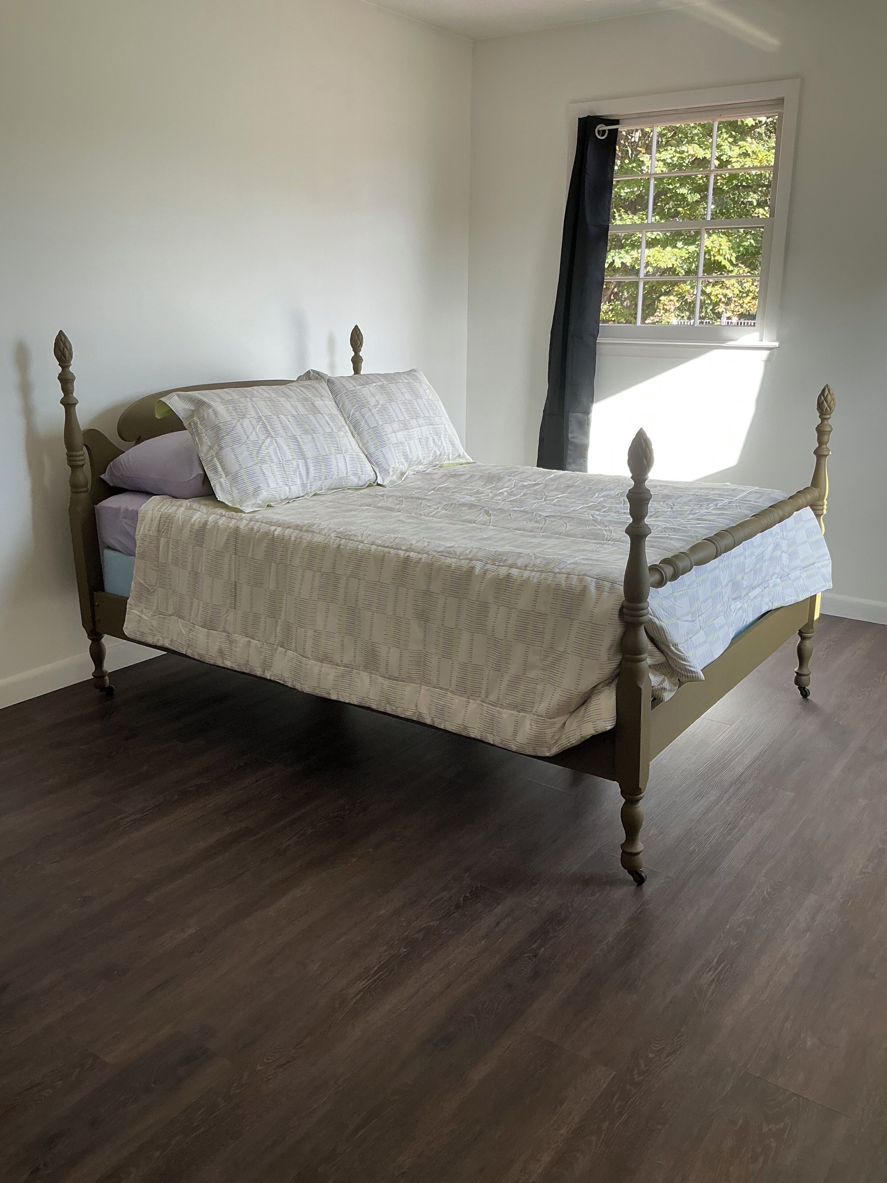 2 bedrooms, bed sheets