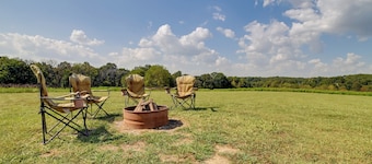 Spacious Getaway 5 Mins to Garden of the Gods