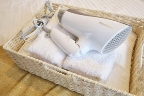 Bathroom amenities - Ume205;Ikebukuro apartment 1DK for rent max. 3 people (Tokyo)