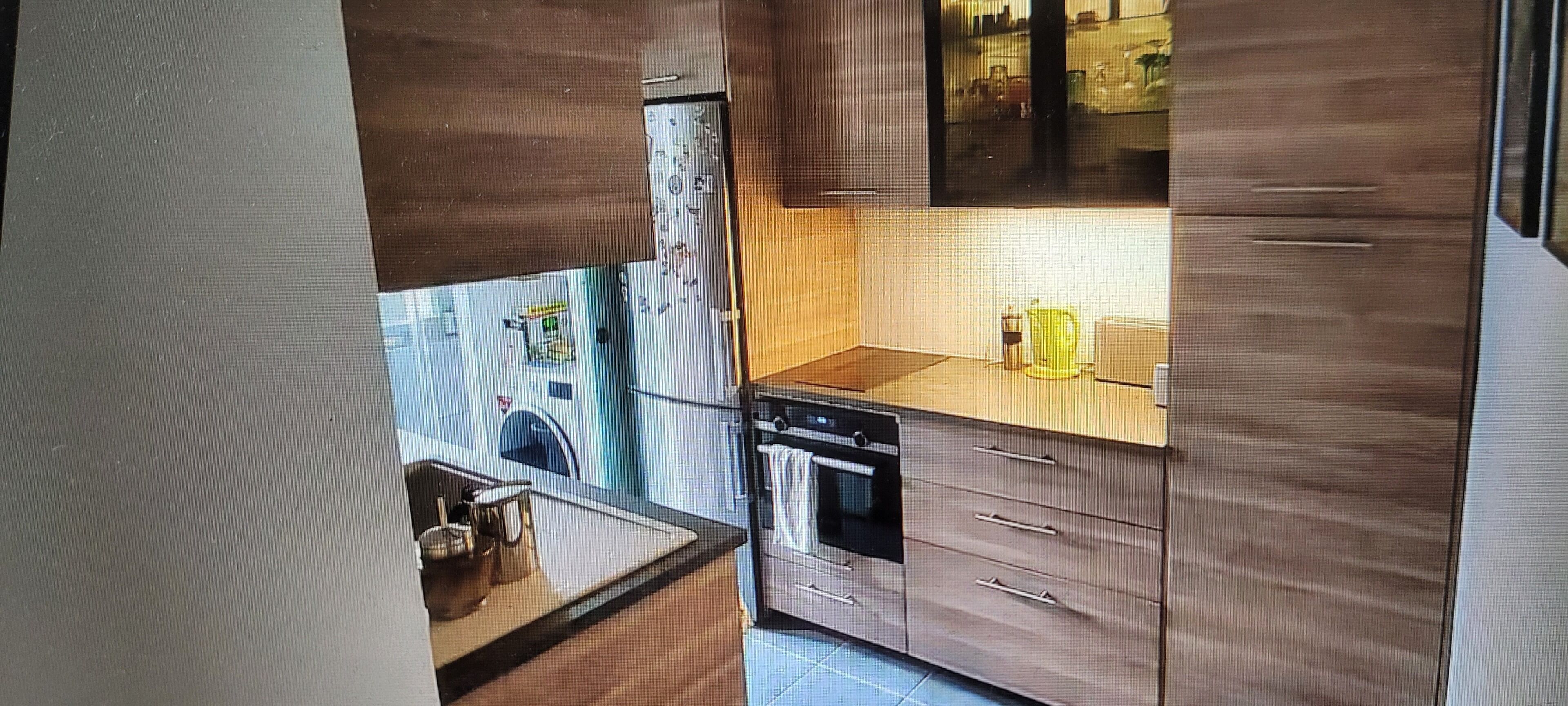 Micro-ondes, four, plaque de cuisson, lave-vaisselle