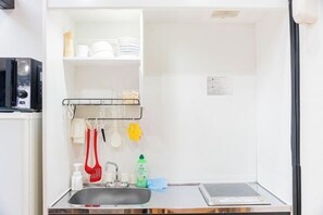 Room - new opened! 4 minutes from Shijo Omiya station, best value bungalow, shower toilet separate (Kyoto)