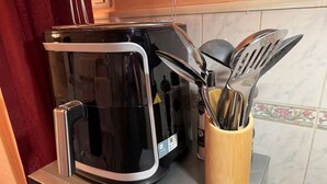 茶具/咖啡用具、冰箱、微波炉、烤箱