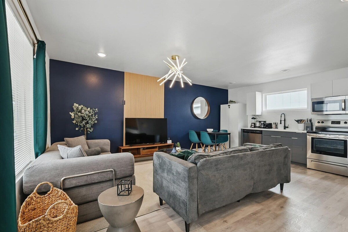 Prime Location | Stylish 1BR Near Dallas Icons