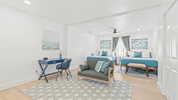 3 bedrooms, desk, iron/ironing board, travel crib